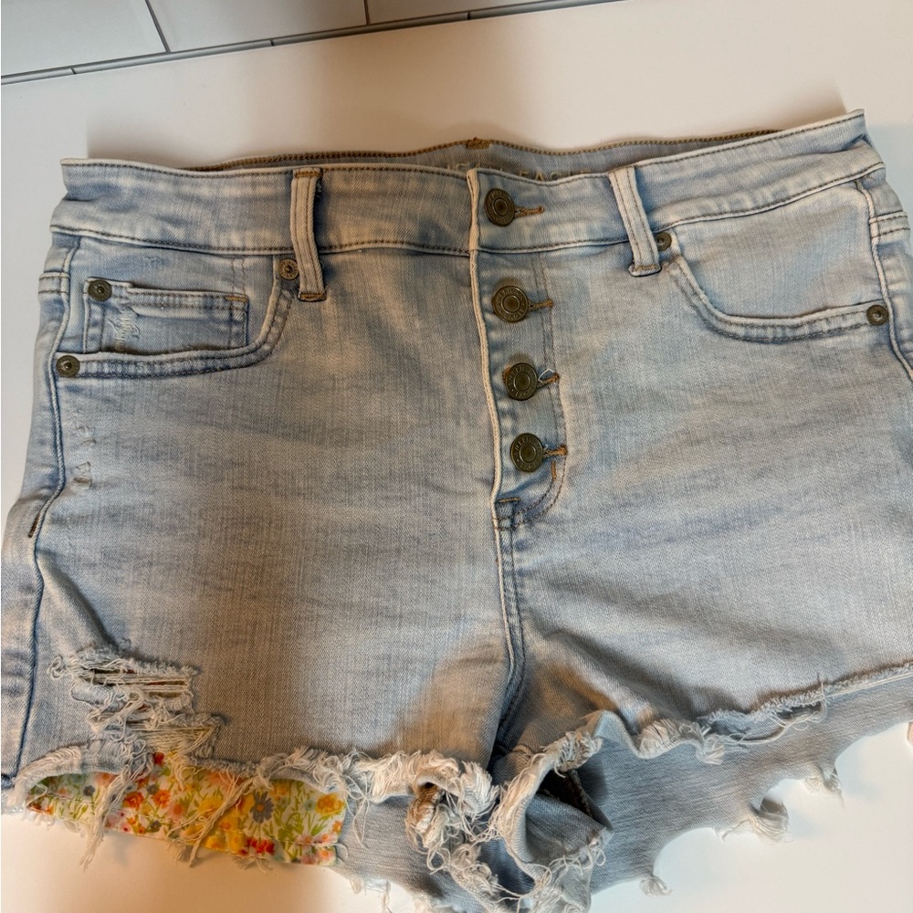 American Eagle Outfitters Floral Pocket Light Wash Shorts Size 10